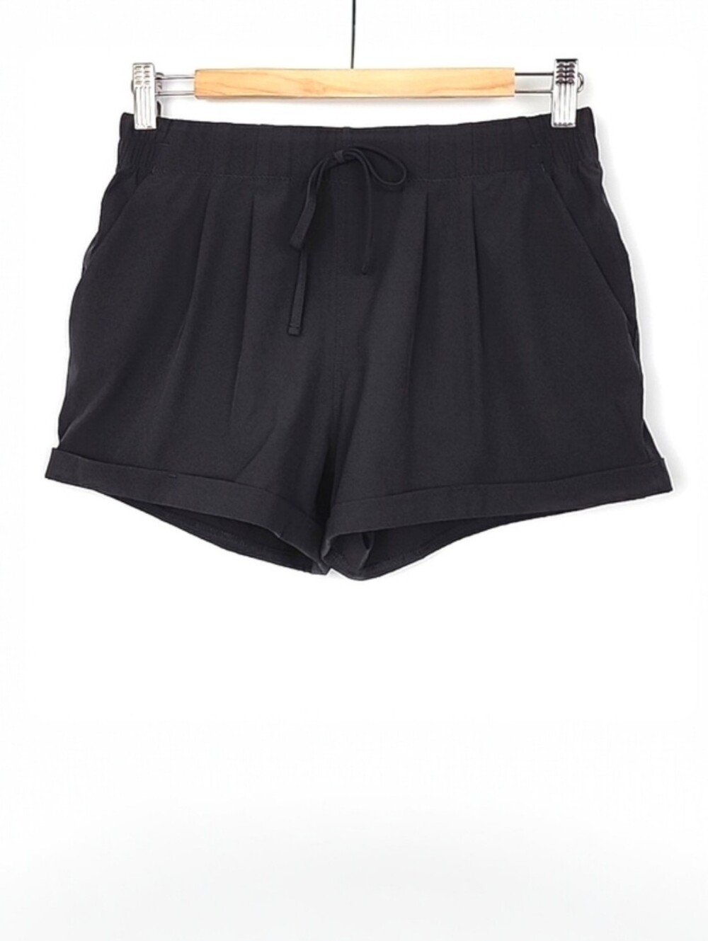 ZYIA Active Women's Black Activewear Shorts Stretch Pleats Folded Cuffs Size S